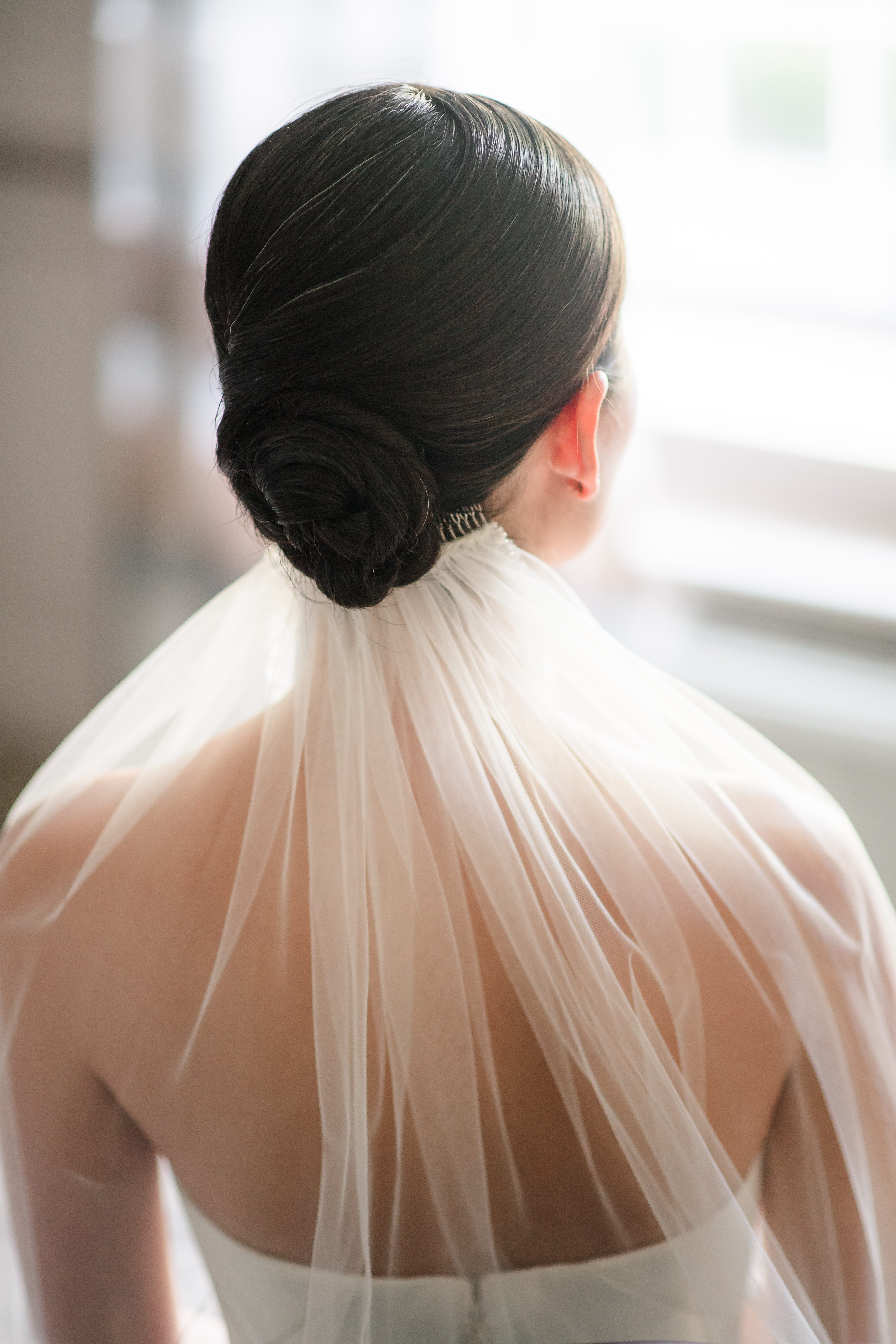 Bride veil detail from behind
